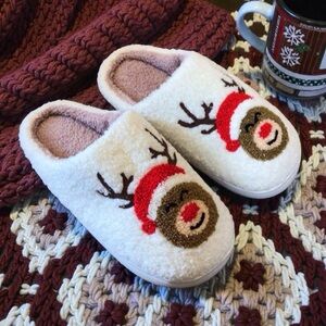 Women’s Reindeer Slippers Size 8.5–9 Christmas Plush Cozy Indoor Shoes New